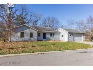 212 Chicago Rd, Oswego, IL 60543-8717