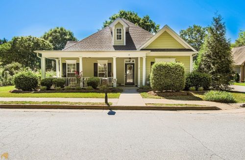 46 Pickett Pl, Newnan, GA 30265-3150