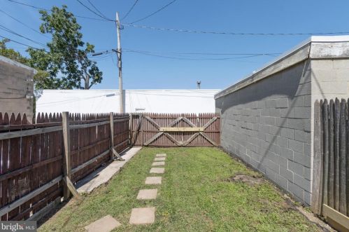 45 Hartman St, York PA  17403-1201 exterior