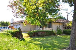 455 Dartmouth Ave, Coalinga, CA 93210-1224