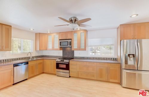 2448 Brower St, Simi Valley, CA 93065-2607