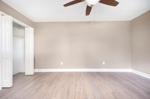 1741 Hialeah, Taylor Lake Village TX 77586-2938 exterior