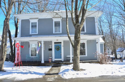 6 3rd St, Randolph, ME 04346-5235