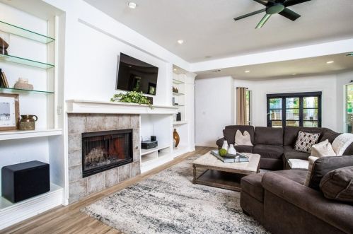 1713 Coyote Rdg, Carrollton TX 75010-3248 exterior