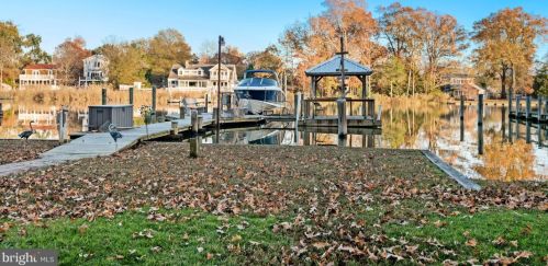 5070 Lerch Dr, Shady Side MD 20764-9650 exterior