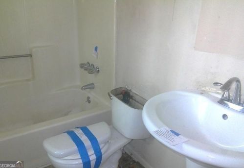 6181 Valdez Dr, Rex GA 30273-1008 exterior