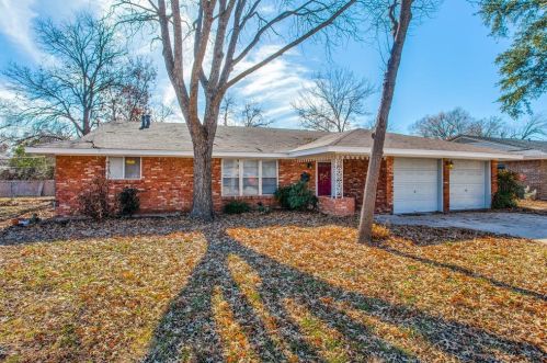 7025 Treehaven Rd, Fort Worth TX  76116-9033 exterior