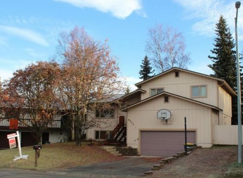 5311 Tudortop Cir, Anchorage, AK 99507-1631