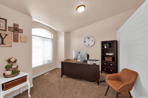 3004 4700, Roy, UT 84067-8910