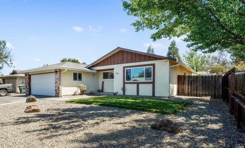 165 Clark Way, Vacaville, CA 95687-6406