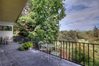 320 Laurelwood Ln, Ripon, CA 95366-2928