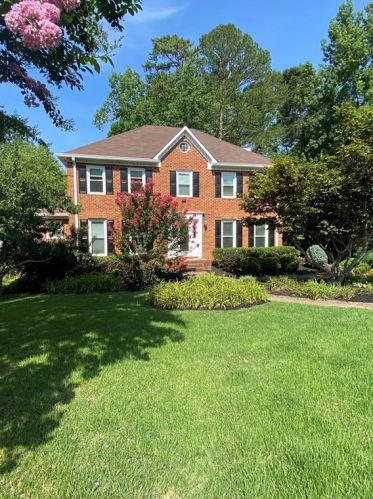 4504 Club House Dr, Marietta, GA 30066-2471