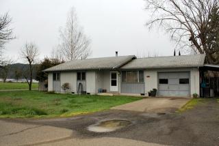 375 Johnson St, Sutherlin, OR 97479-9492
