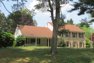 2070 Crescent Rd, York, PA 17403-4730