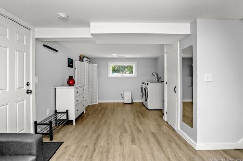 29 Chalk Hill Rd, Upper Stepney CT  06468-1246 exterior