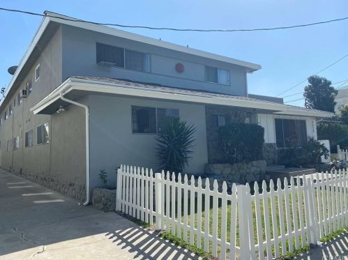 4450 117th St, Hawthorne, CA 90250-2237