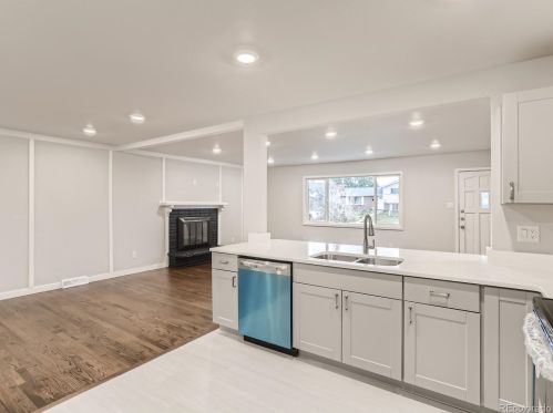 697 Evanston St, Aurora CO 80014-1543 exterior