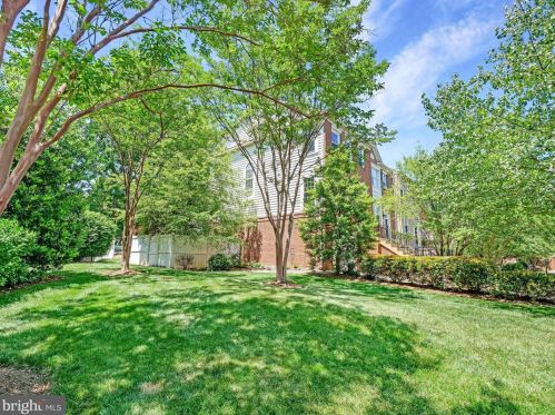 12001 Edgemere Cir, Herndon VA  20190-3256 exterior
