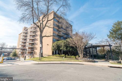 2030 Adams St, Arlington VA  22201-3749 exterior