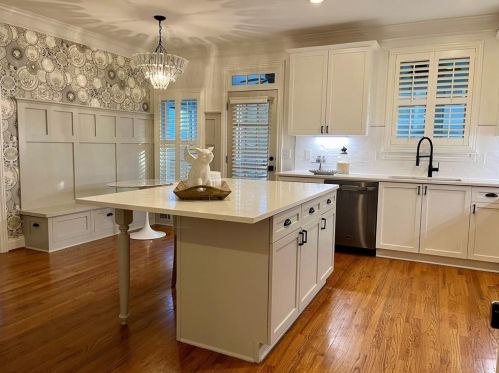 1654 Carr Cir, Atlanta GA  30318-2780 exterior