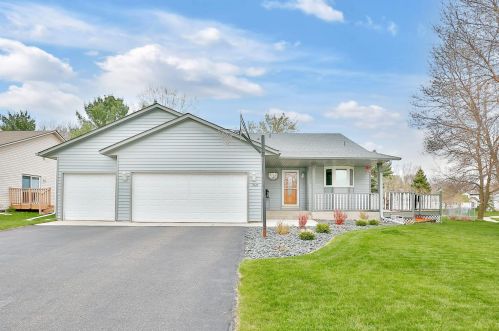 3626 Gentry Ave, Saint Paul, MN 55128-2960