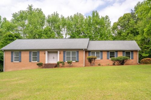 2189 Eastwood Dr, Lithonia GA  30078-2671 exterior