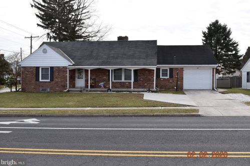 471 Grant Dr, Hanover, PA 17331-1432