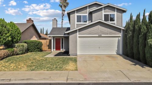 1680 Willow Ln, Turlock, CA 95380-6358