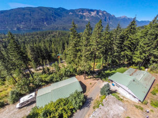 16698 Lake View Dr, Plain, WA 98826-9749
