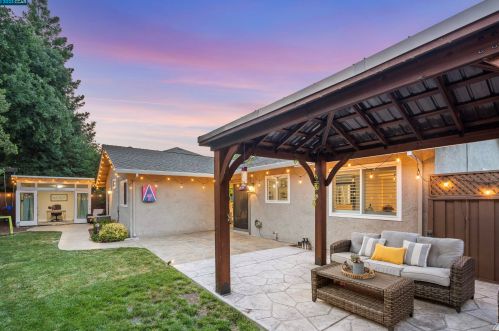 815 Bethany Ln, Concord CA  94518-3507 exterior