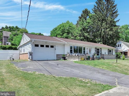 12 Glenwood Ave, Lancaster, PA 17602-3230