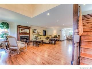 215 Ivanhoe St, Denver, CO 80220-5862