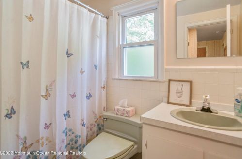 345 Princeton Ave, Berkeley Township NJ  08721-2321 exterior