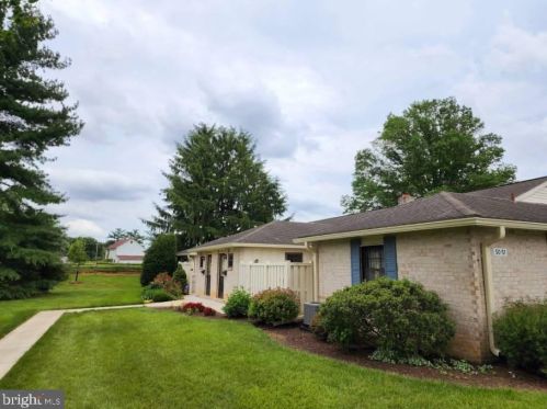 50 Valleybrook Dr, Lancaster PA  17601-4612 exterior