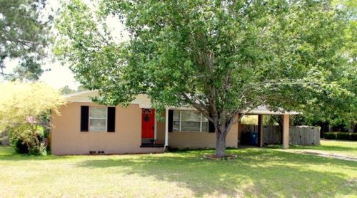 705 Kenwood Dr, Waycross, GA 31501-6905