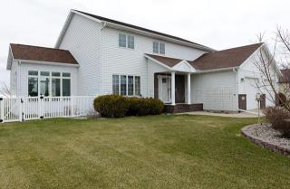 1242 44th Ave, Fargo, ND 58102-5332