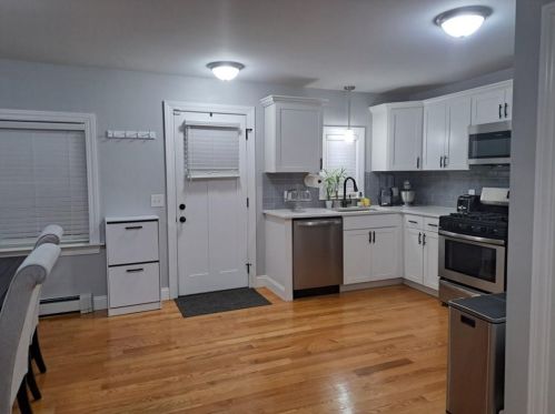 114 Pinehurst Ave, Warwick, RI 02889-9248