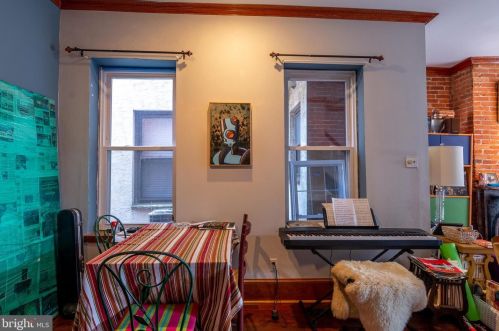 670 19th St, Philadelphia PA  19130-3331 exterior