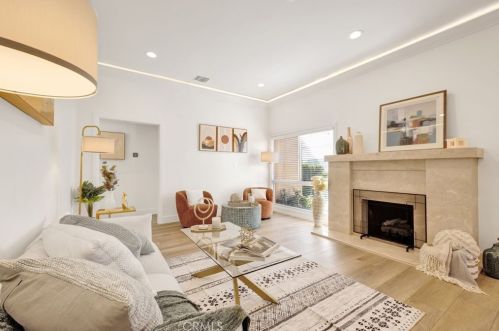 1755 Glenwood Rd, Glendale CA  91201-1543 exterior