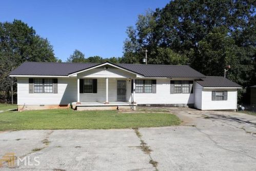 575 Smokey Rd, Newnan, GA 30263-3068