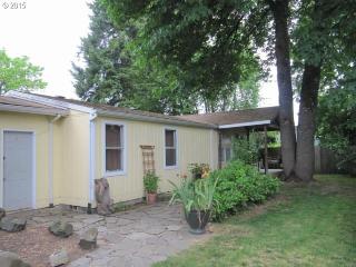 1355 18 St, Mcminnville OR  97128-3205 exterior