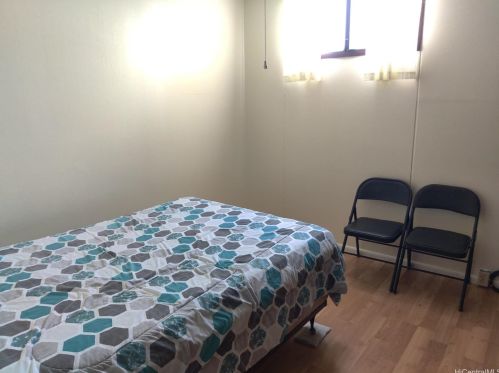 1005 Ala Lilikoi St, Honolulu HI  96818-2312 exterior