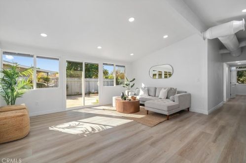 859 Citron St, Anaheim CA  92805-1706 exterior
