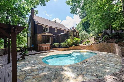 3986 Fernway Ct, Atlanta GA  30319-1667 exterior