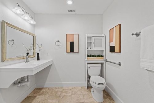 6608 Betty Cook Dr, Austin TX  78723-3313 exterior