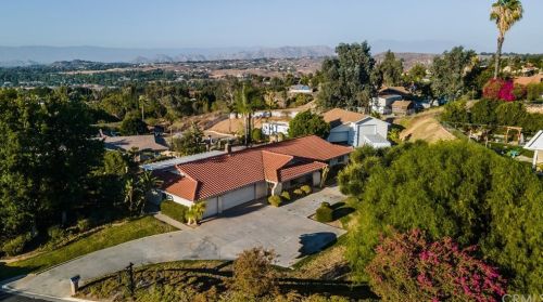 15740 Rancho Viejo Dr, Riverside CA  92506-5820 exterior