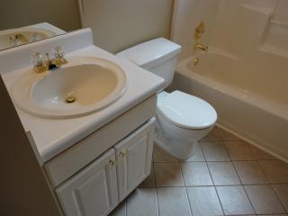 1536 Galewood Cir, Marietta GA  30062-2149 exterior
