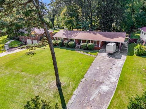 2985 Meadow Lark Dr, Atlanta GA  30344-4033 exterior