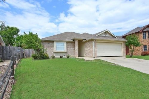 5920 Ravenya St, Fort Worth TX  76179-3764 exterior