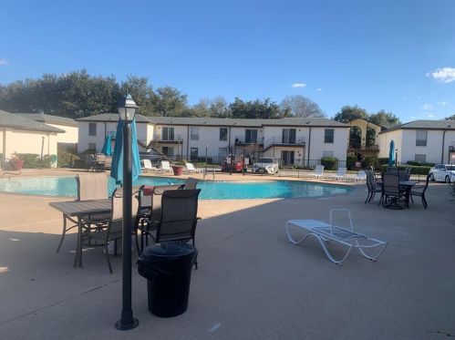 4104 Ridglea Country Club Dr, Fort Worth TX  76126-2232 exterior